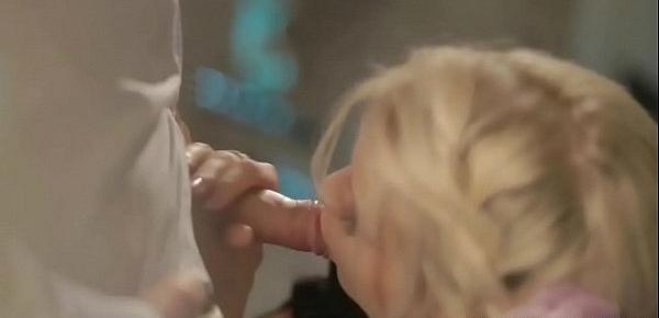 Beautiful Blowjob Seduction